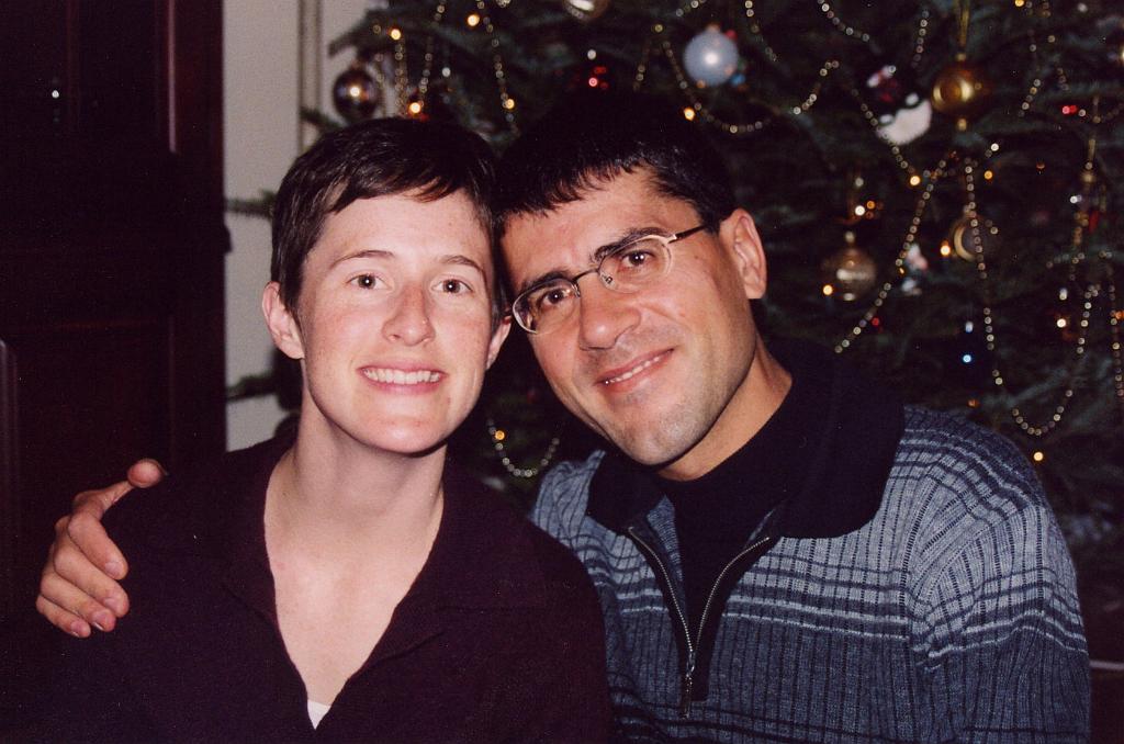 paul_n_joyce_xmas03.jpg