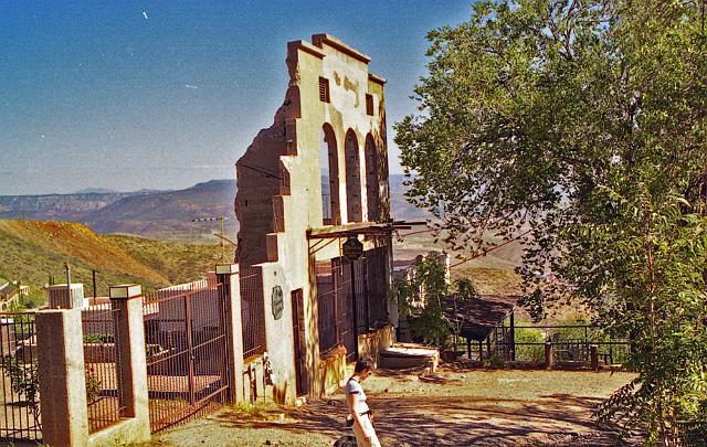 gerome.jpg - The artsy town of Gerome.