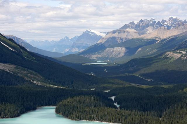 IMG_2488.JPG - Peyto Lake in forground.