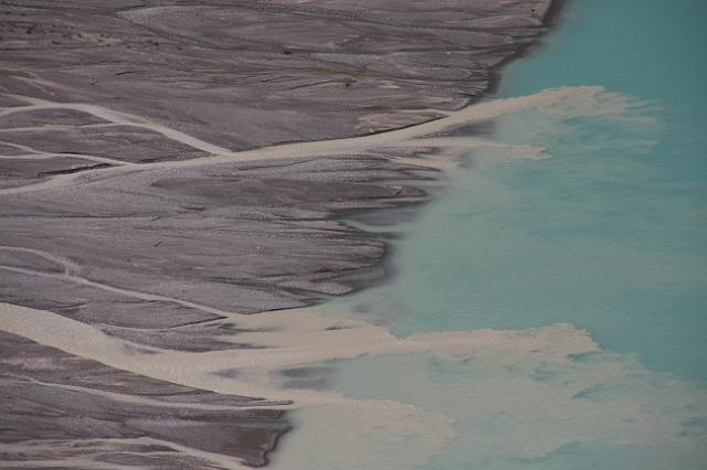 IMG_2506.JPG - Glacial runoff flowing into Peyto Lake.