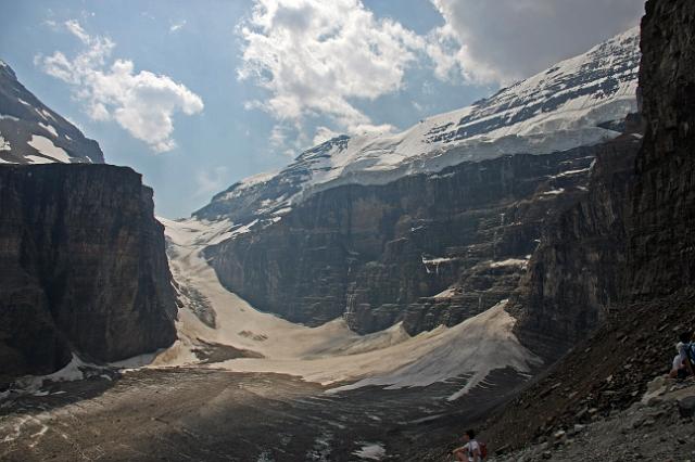 IMG_2997.JPG - Plain-of-Six Glaciers trail.