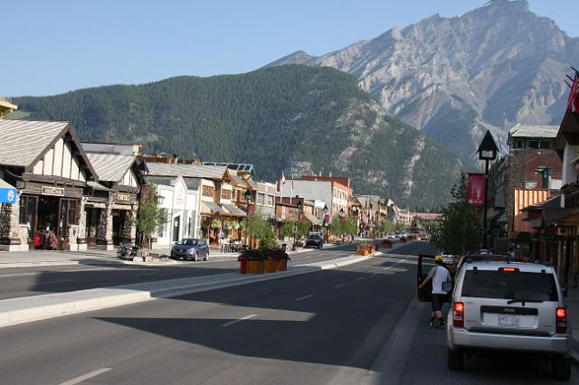 IMG_3027.JPG - Downtown Banff.