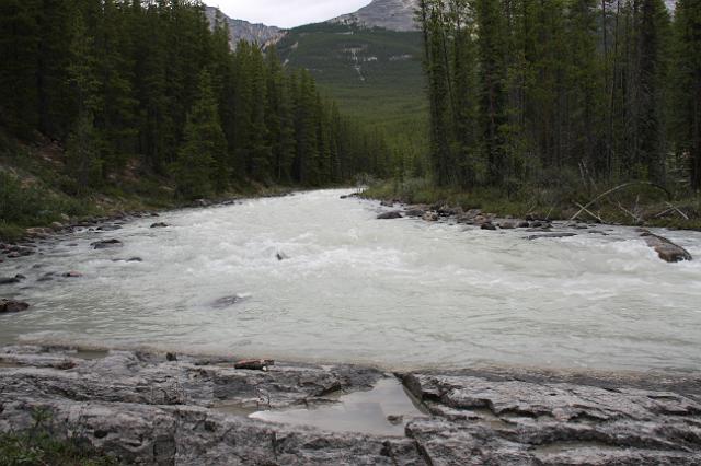 IMG_2545.JPG - Bottom of Athabasca Falls.