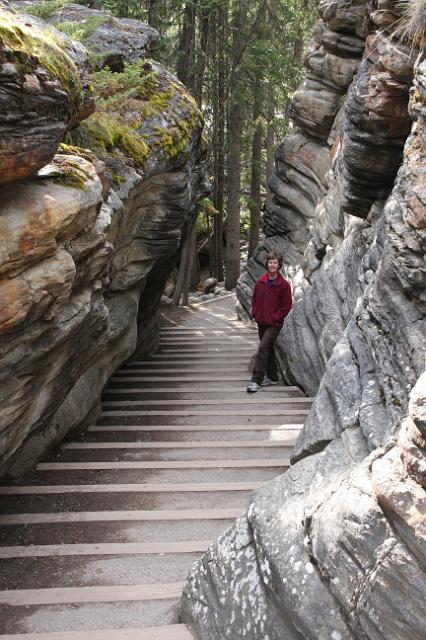 IMG_2576.JPG - An abandoned canyon at Athabasca Falls.