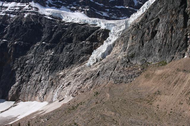 IMG_2595.JPG - The Edith Cavell glacier.
