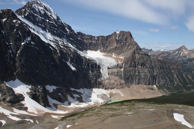 IMG_2651.JPG - Along the Edith Cavell meadows trail.