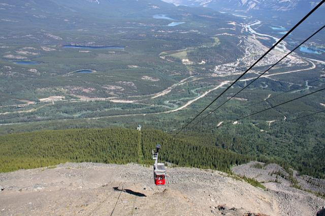 IMG_2791.JPG - The Jasper tramway (Canada's highest and longest).  We cheated on the descent...