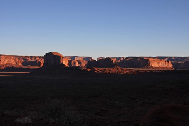 IMG_4088.JPG - Sunset at Monument Valley.