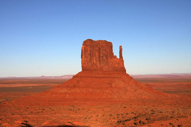 IMG_4091.JPG - Sunset at Monument Valley.