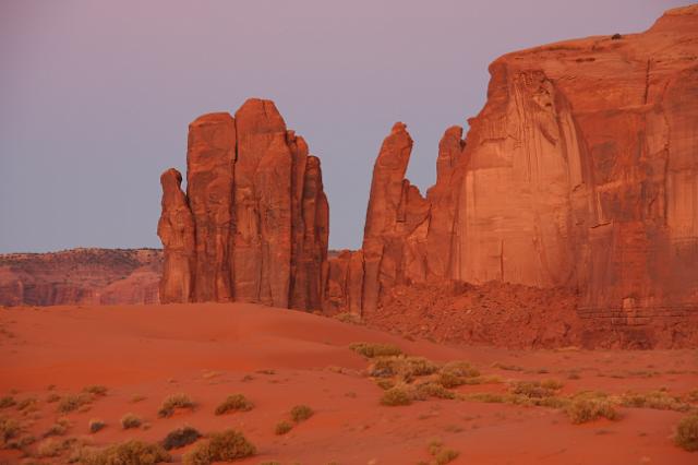 IMG_4140.JPG - Sunrise in Monument Valley.