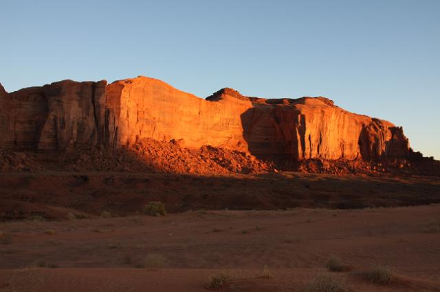 IMG_4168.JPG - Sunrise in Monument Valley.