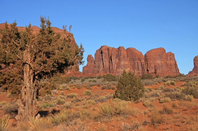 IMG_4236.JPG - Mid morning in Monument Valley.