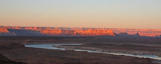 IMG_4636.JPG - Sunset in Page, AZ.  View from north end of Navajo drive.