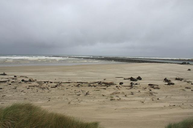IMG_6365.JPG - Looking out to sea from the Oregon Dunes National Recreation Area.