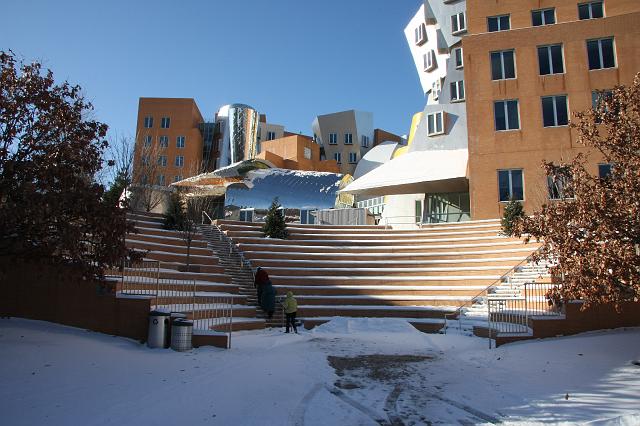 IMG_1008.jpg - MIT's Gehry designed Stata Center.  Though beautiful this has had/has issues with cracking, mould, leaks and a there's been a lawsuit filed against Gehry.