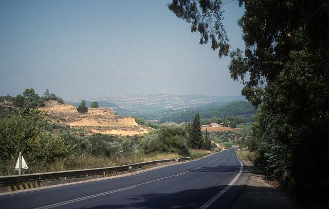 greece0062.jpg - Going downhill from the Kastro.