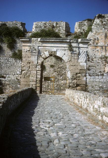 greece0107.jpg - Entrance to fortress at Methoni.