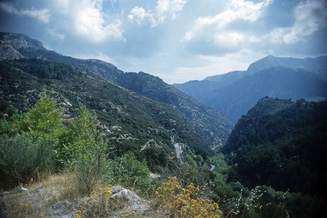 greece0114.jpg - Along the Kalamatas-Spartis road - one of my favorite climbs.