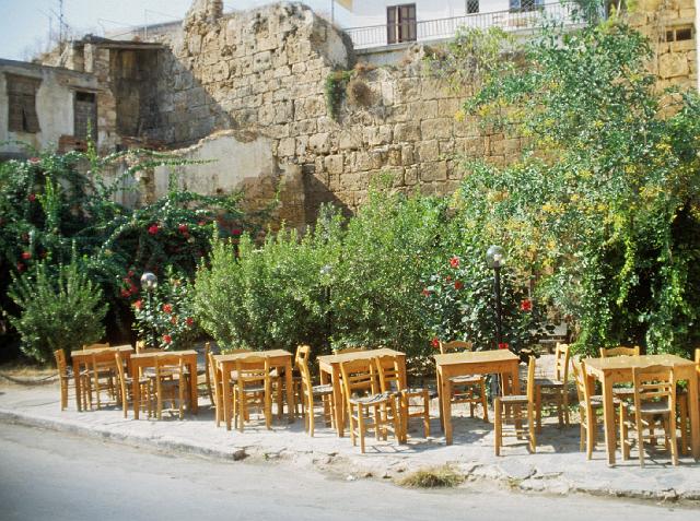 greece0133.jpg - Cafe in Xania, Crete.