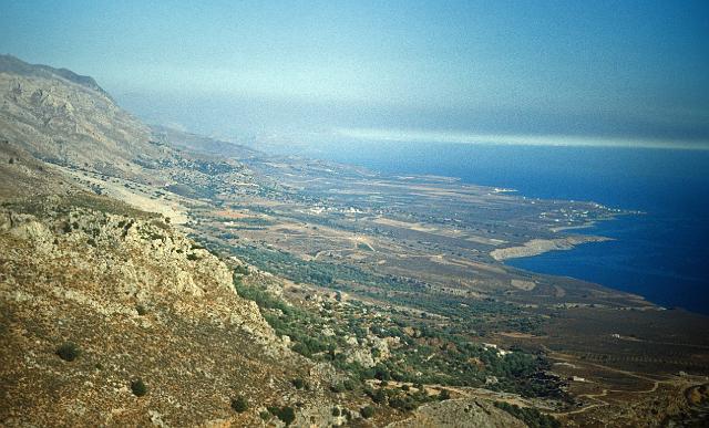 greece0146.jpg - Landscape in Crete.