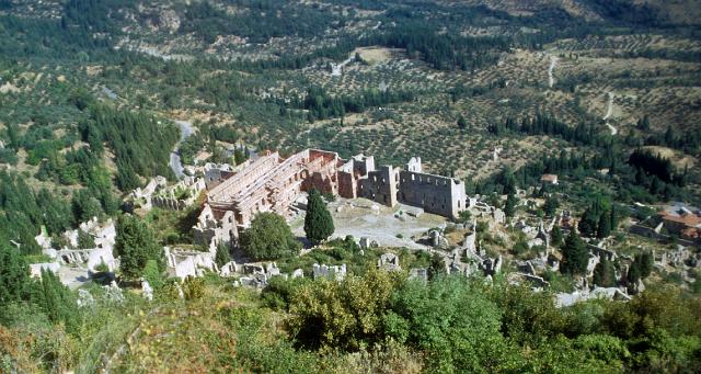 greece0178.jpg - Birds eye view of ancient Mystras.